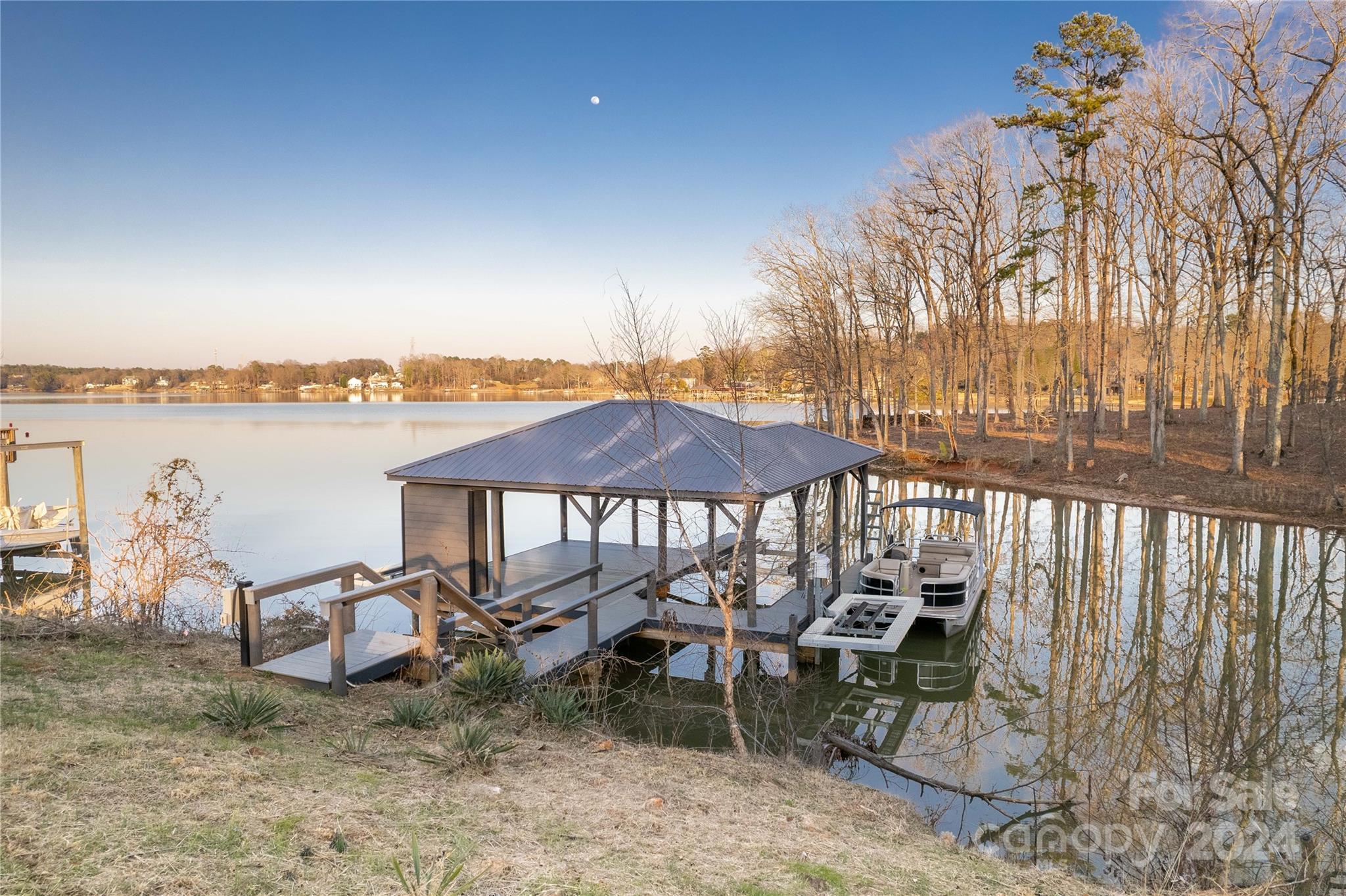 Joslin Pointe - Land