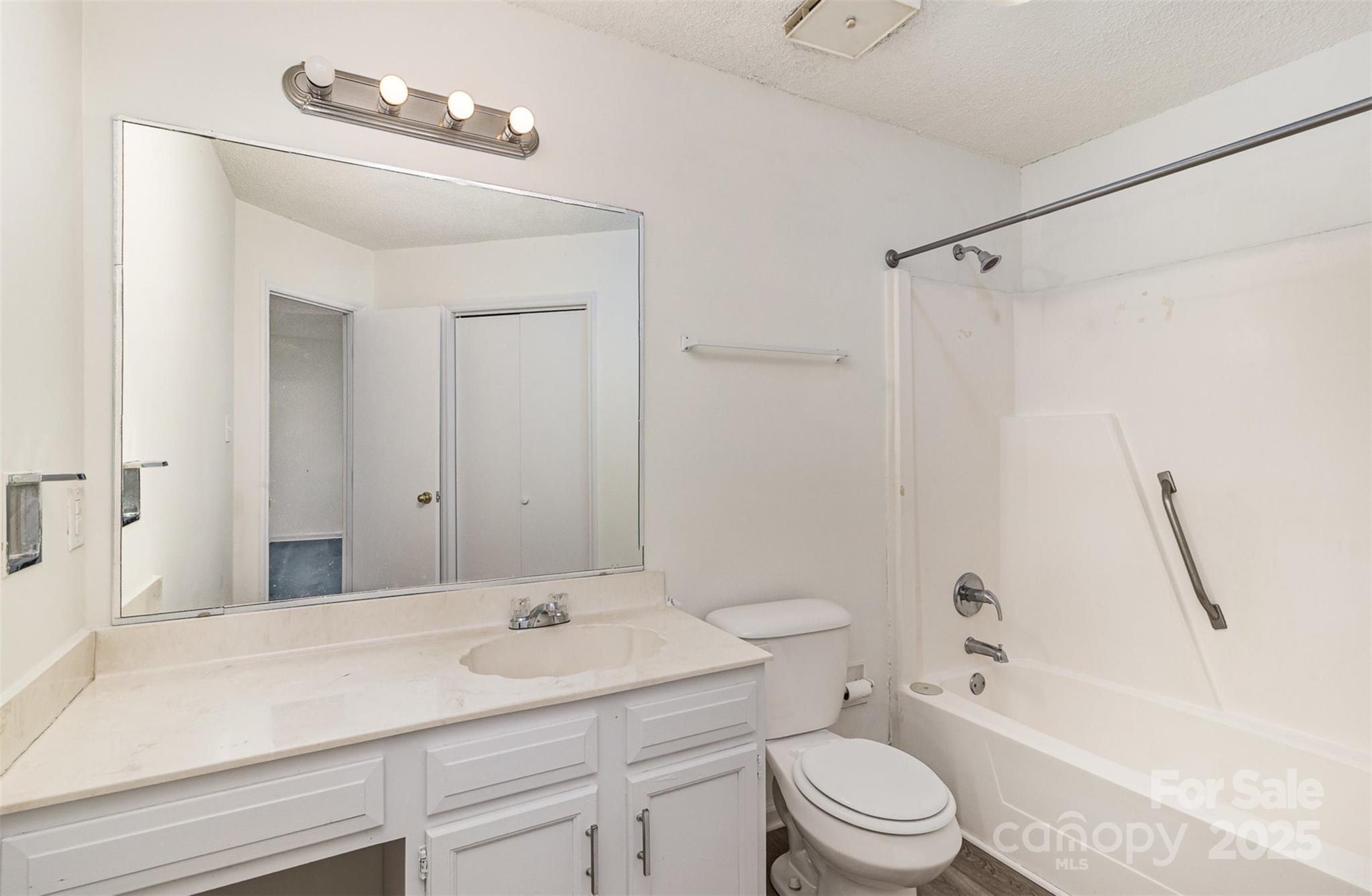 Old Oaks - Residential