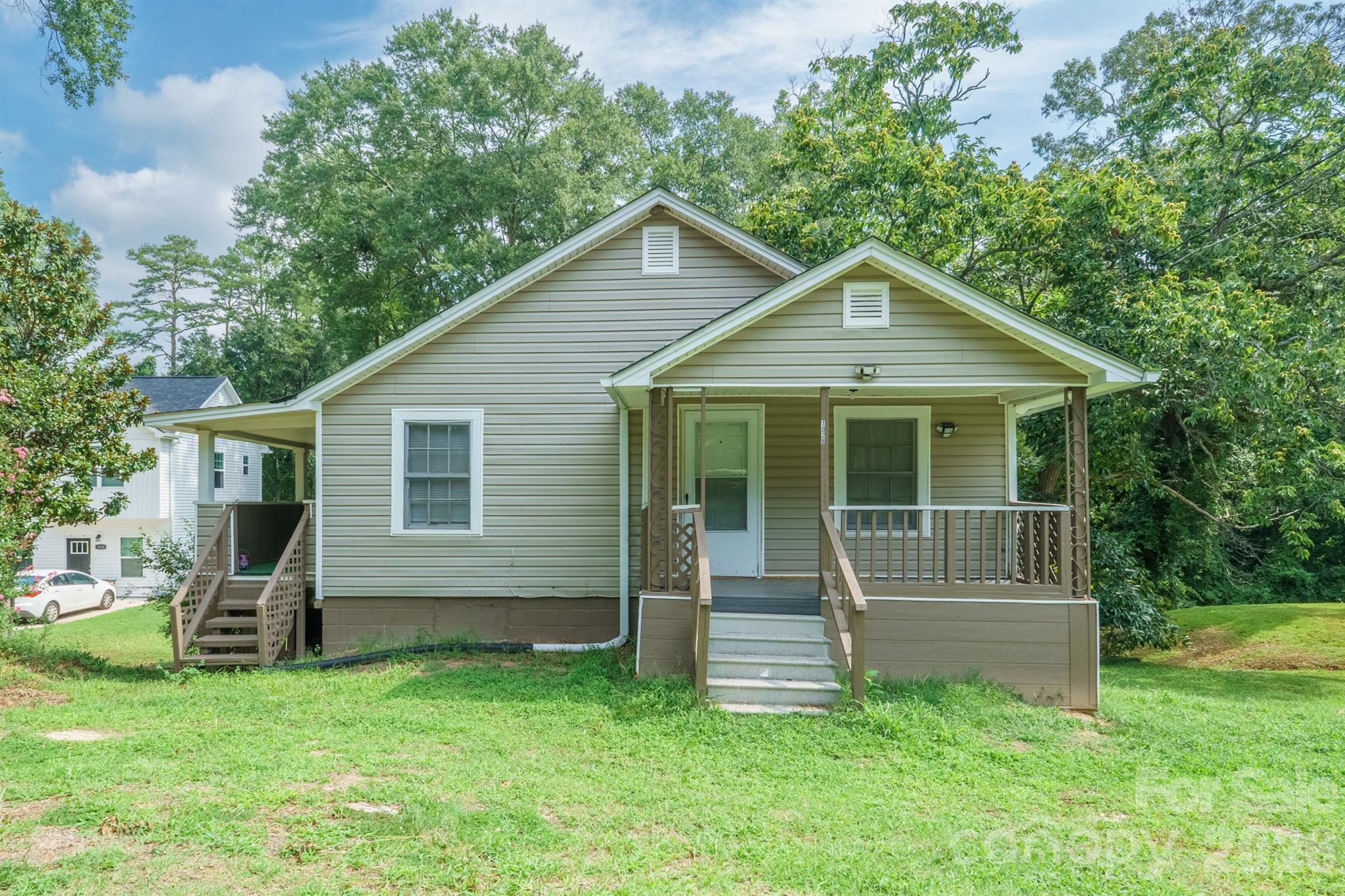 1028 East Drive
