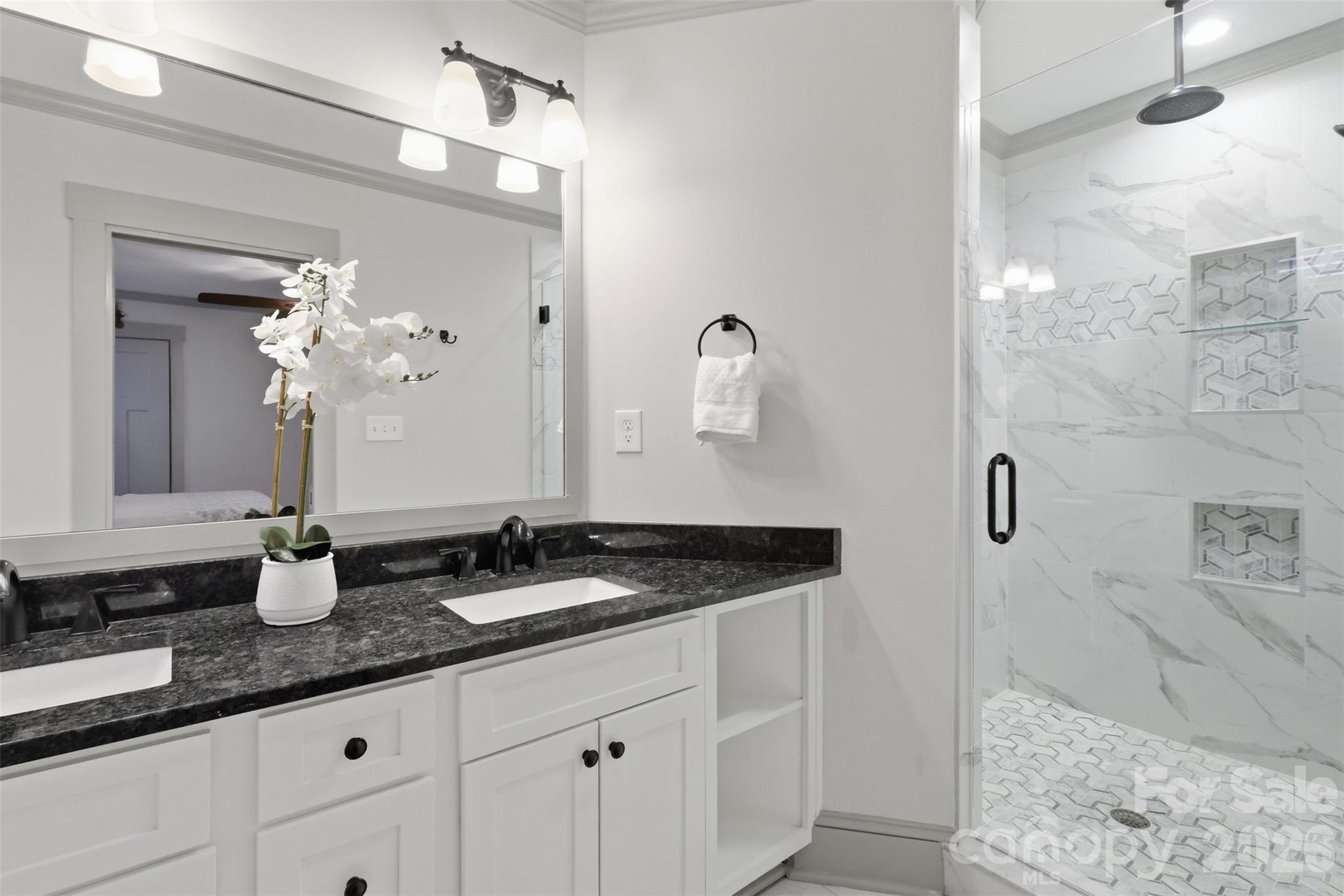 Camp Green - Residential