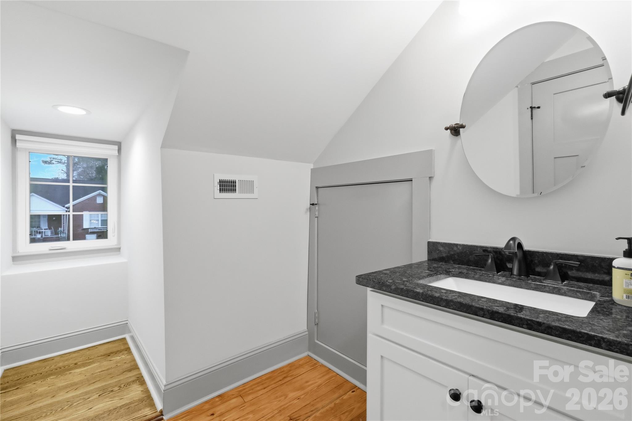 Camp Green - Residential