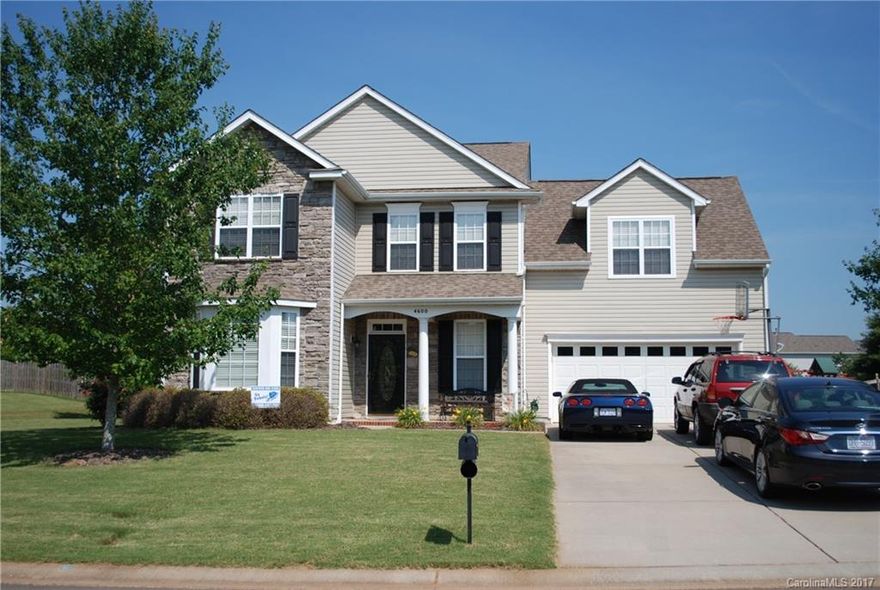 Immaculate Transitional Two Story Plan w/Master Bedroom on Main Level.  Gorgeous manicured lot with fenced rear yard.  Spacious Floor plan w/Gourmet Kitchen, new stainless appliances, Two Story Great Room w/corner fireplace, Large Laundry w/cabinets above washer-dryer. Master w/huge walk-in, Master Bath w/soaking tub and separate shower. Three bedrooms up, all nicely sized plus mammoth Rec. Room w/two closets, could be 5th Bedroom, also attic storage.  Great House and Community!!!