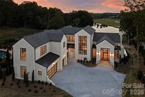 Photo of 4816 Kelly Woods Lane, Charlotte, NC 28277 (MLS # 4400249)