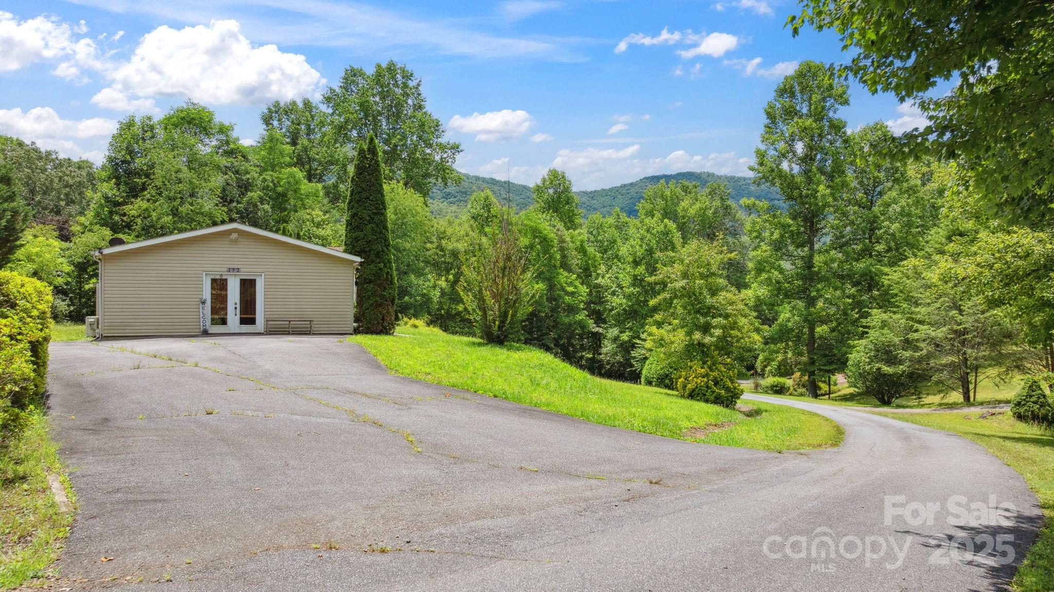 152 Lantana Drive