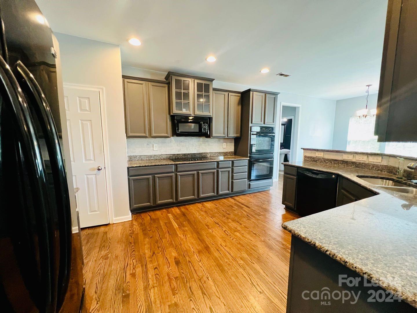 Somerset At Autumn Cove - Residential Lease