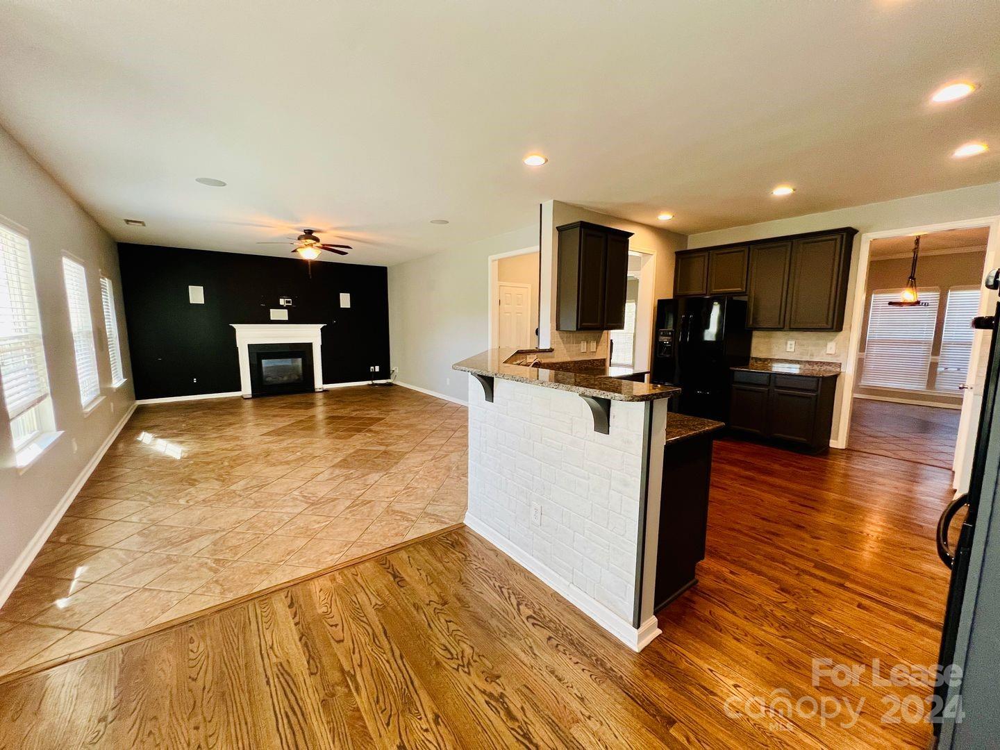 Somerset At Autumn Cove - Residential Lease