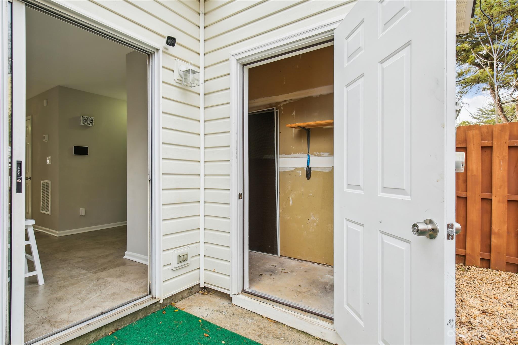 The Landing at Hickory Grove - Residential