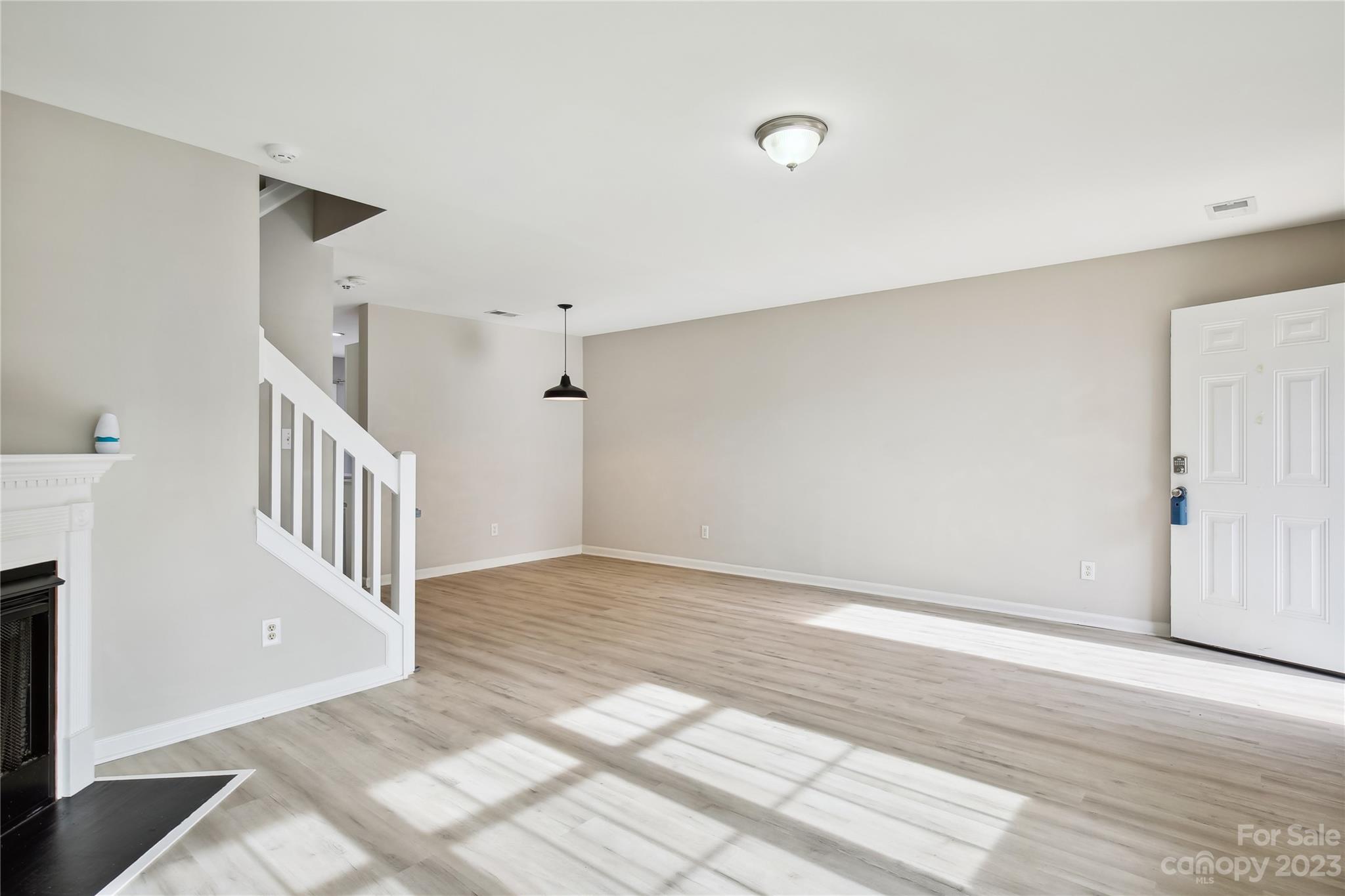 The Landing at Hickory Grove - Residential