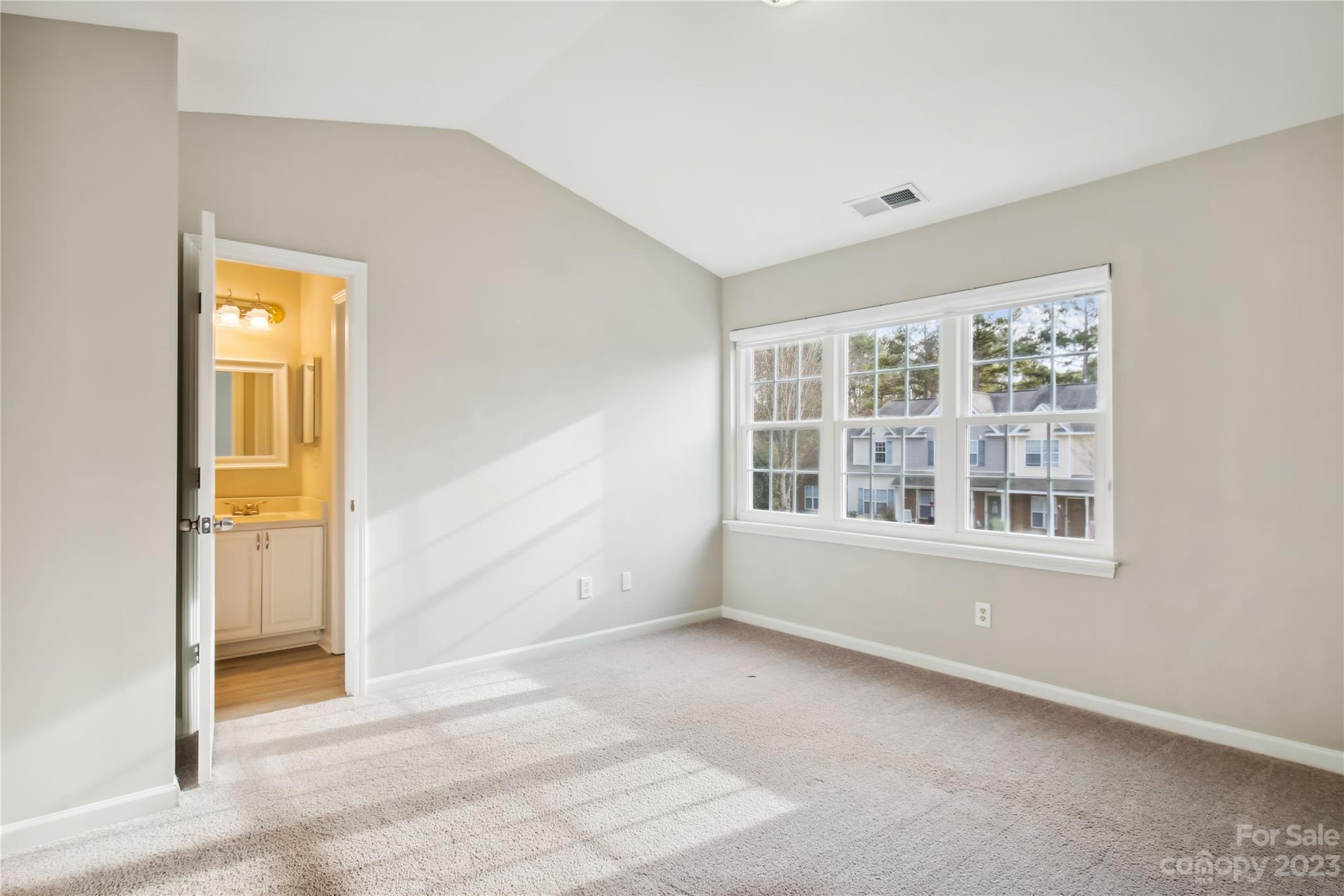 The Landing at Hickory Grove - Residential