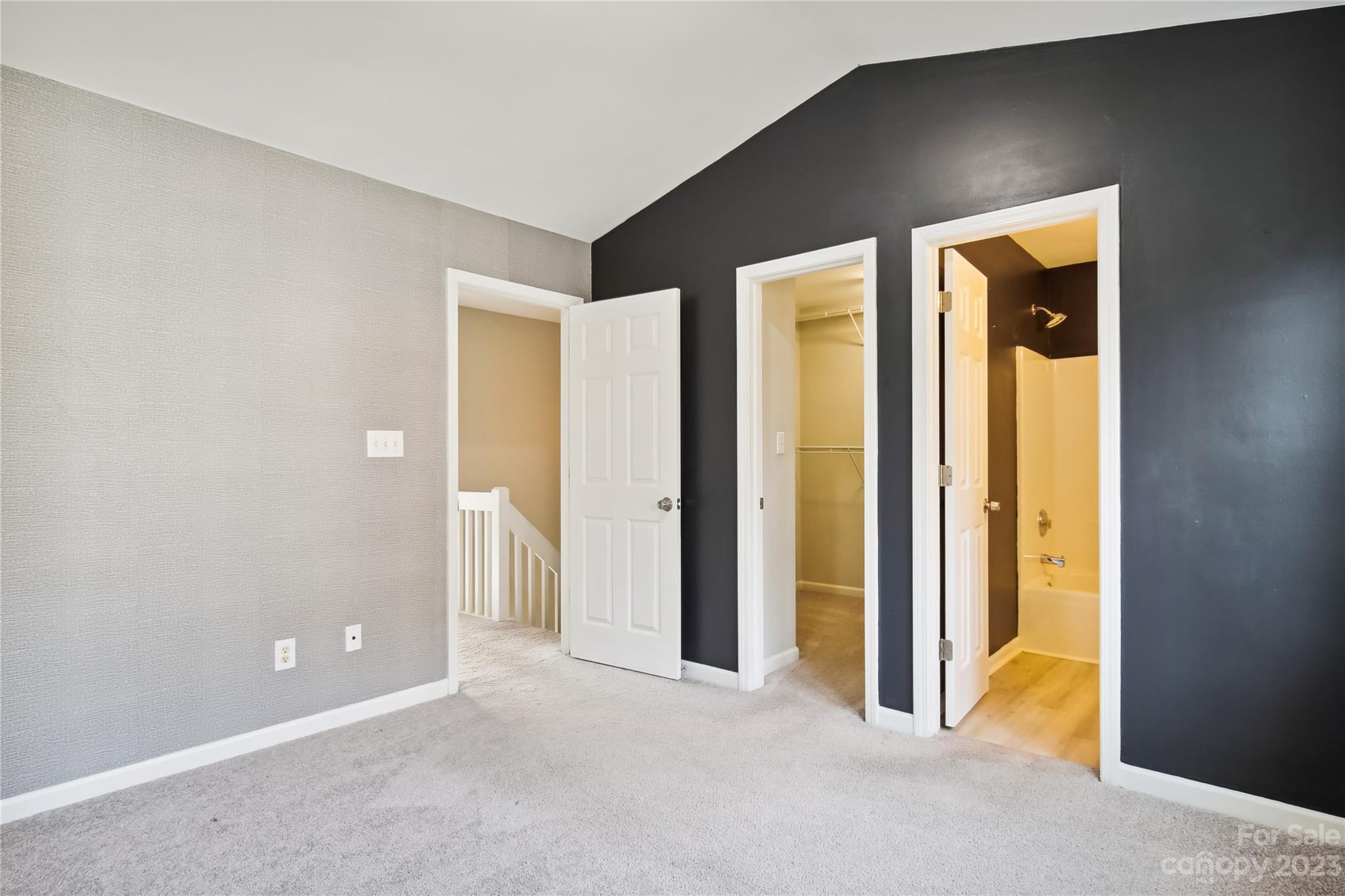 The Landing at Hickory Grove - Residential