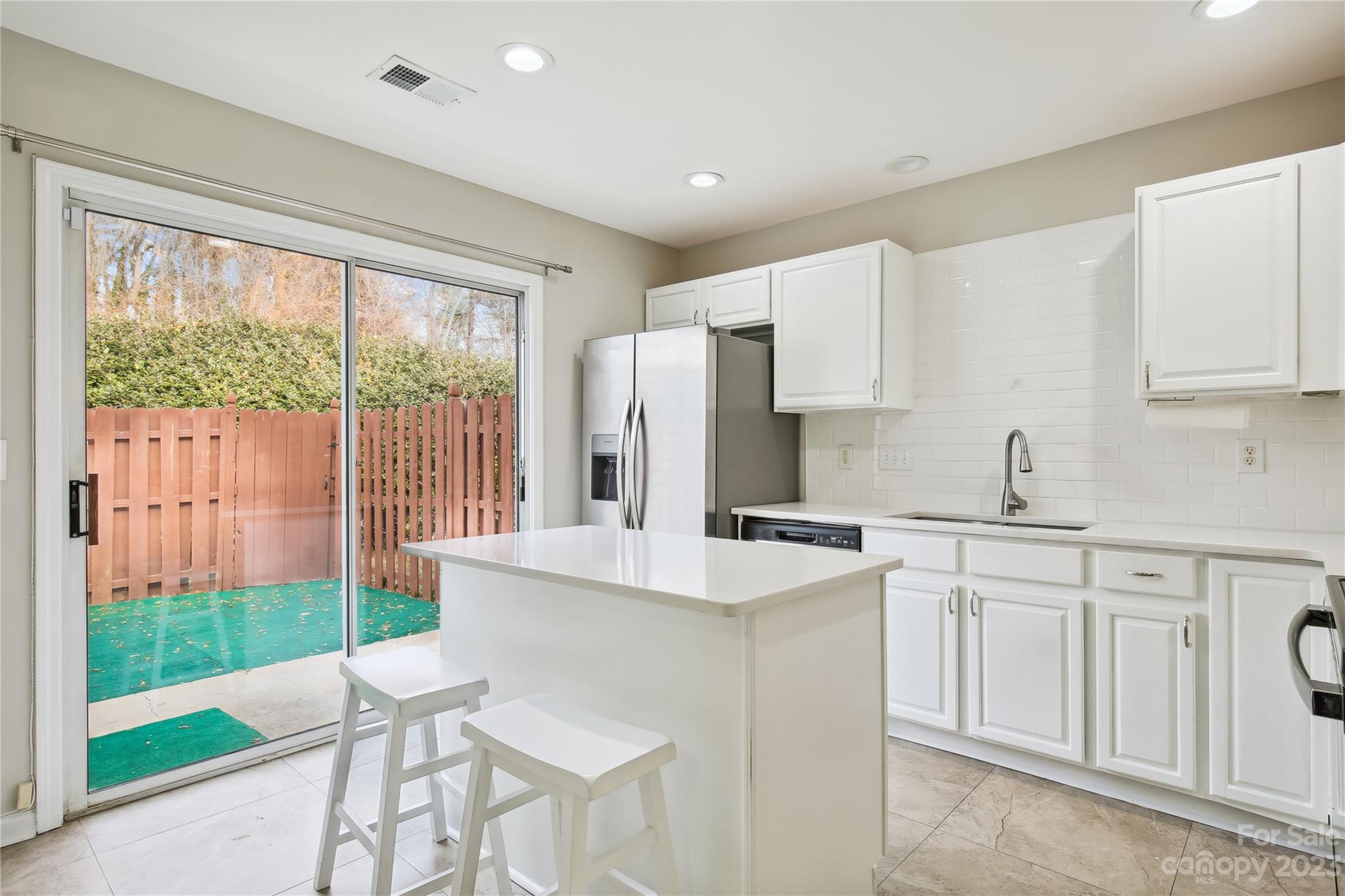 The Landing at Hickory Grove - Residential