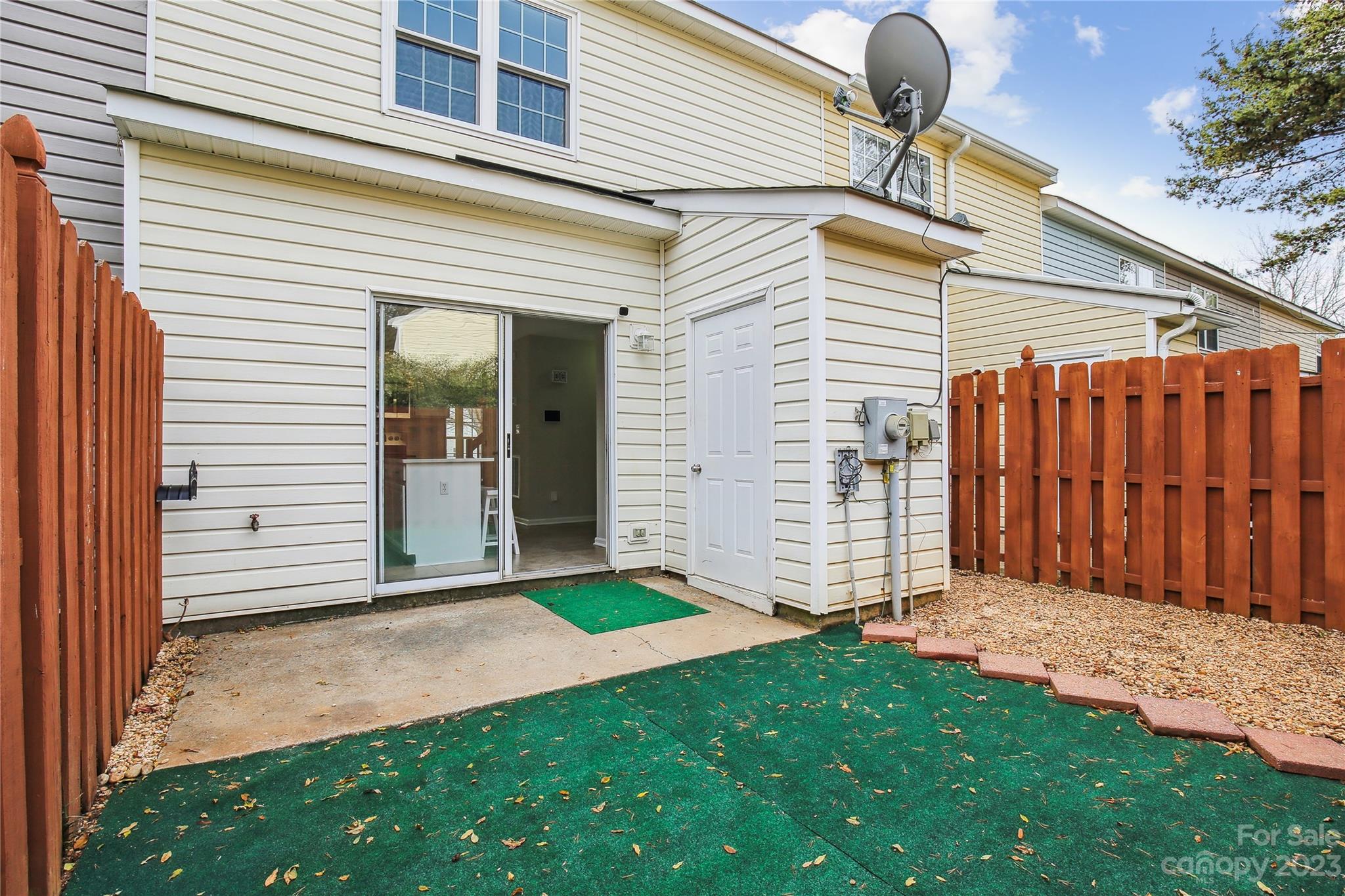 The Landing at Hickory Grove - Residential