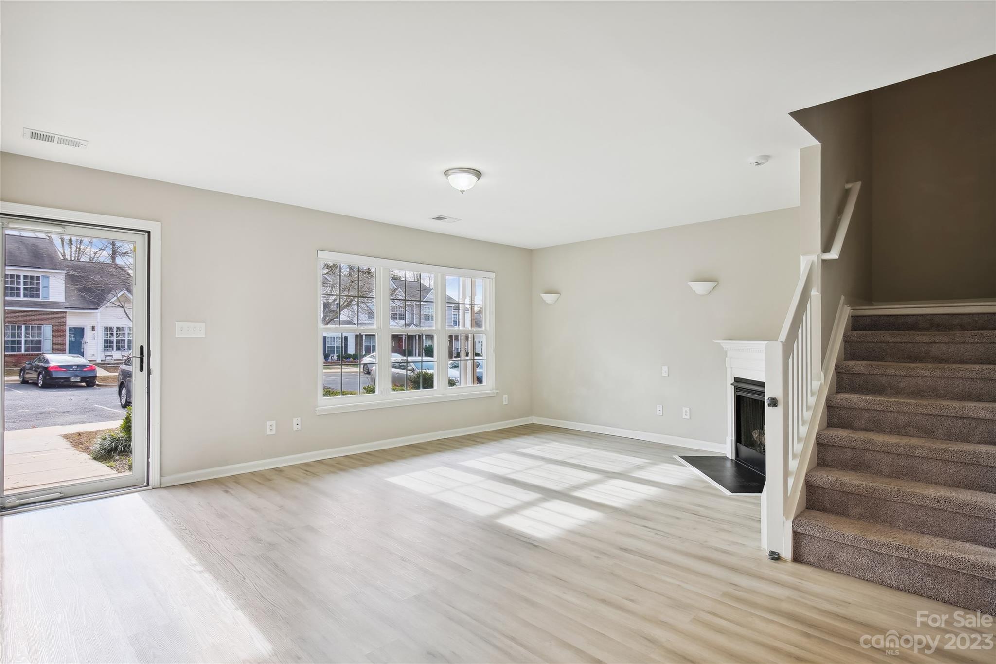 The Landing at Hickory Grove - Residential