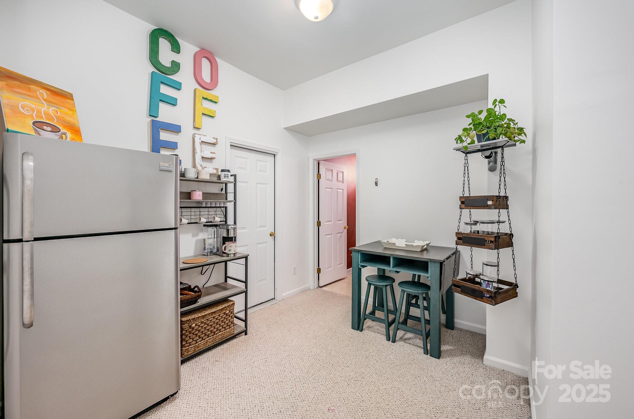 Knightsbridge - Residential