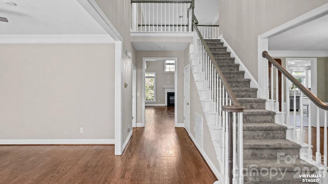 1911 Solway Lane