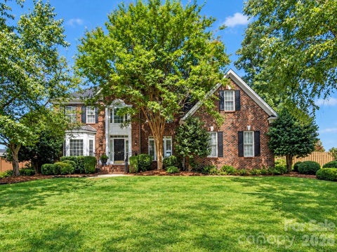 Photo of 1911 Solway Lane, Charlotte, NC 28269 (MLS # 4428981)
