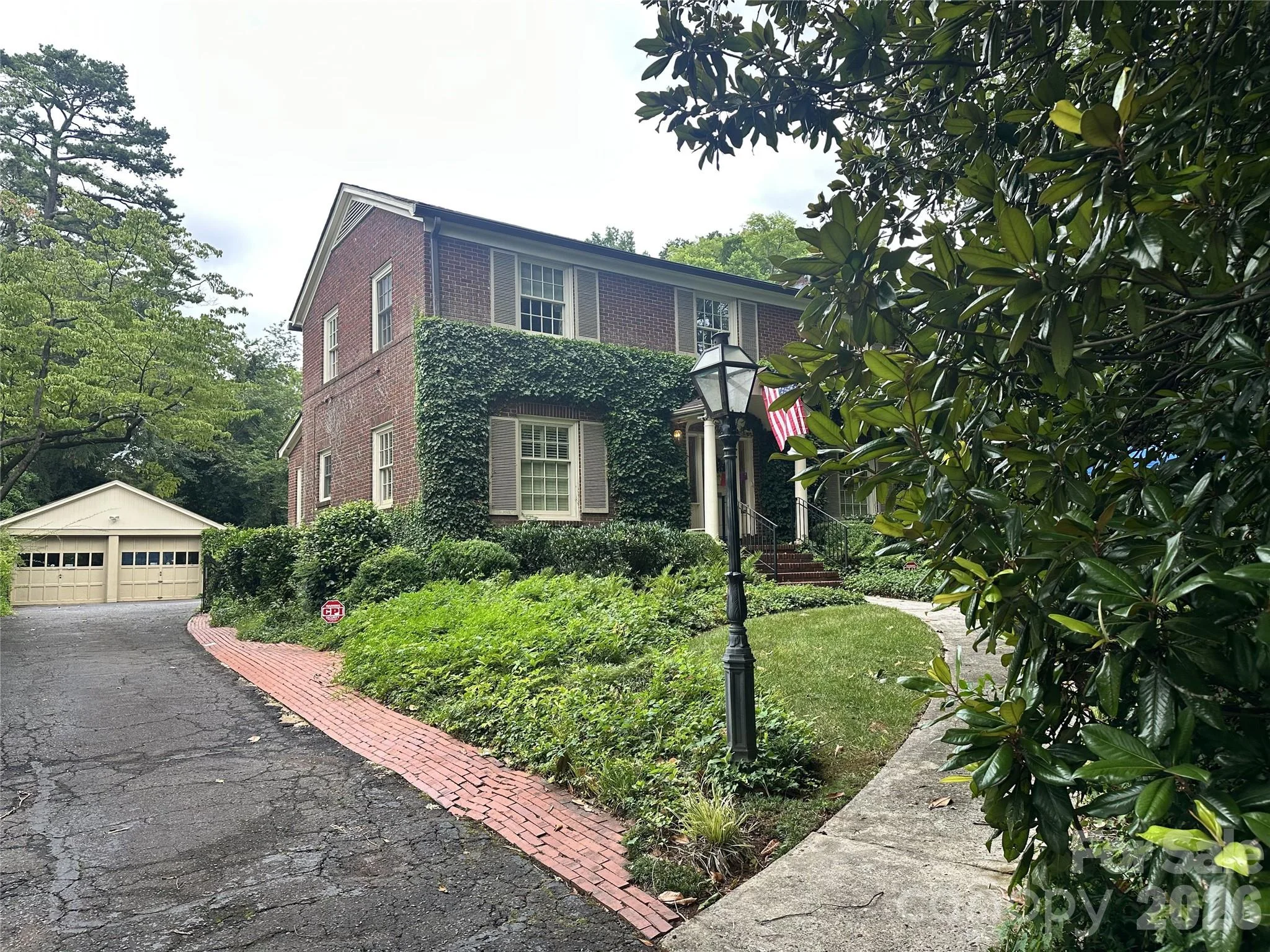 2001 Radcliffe Avenue, Charlotte, NC, 28207