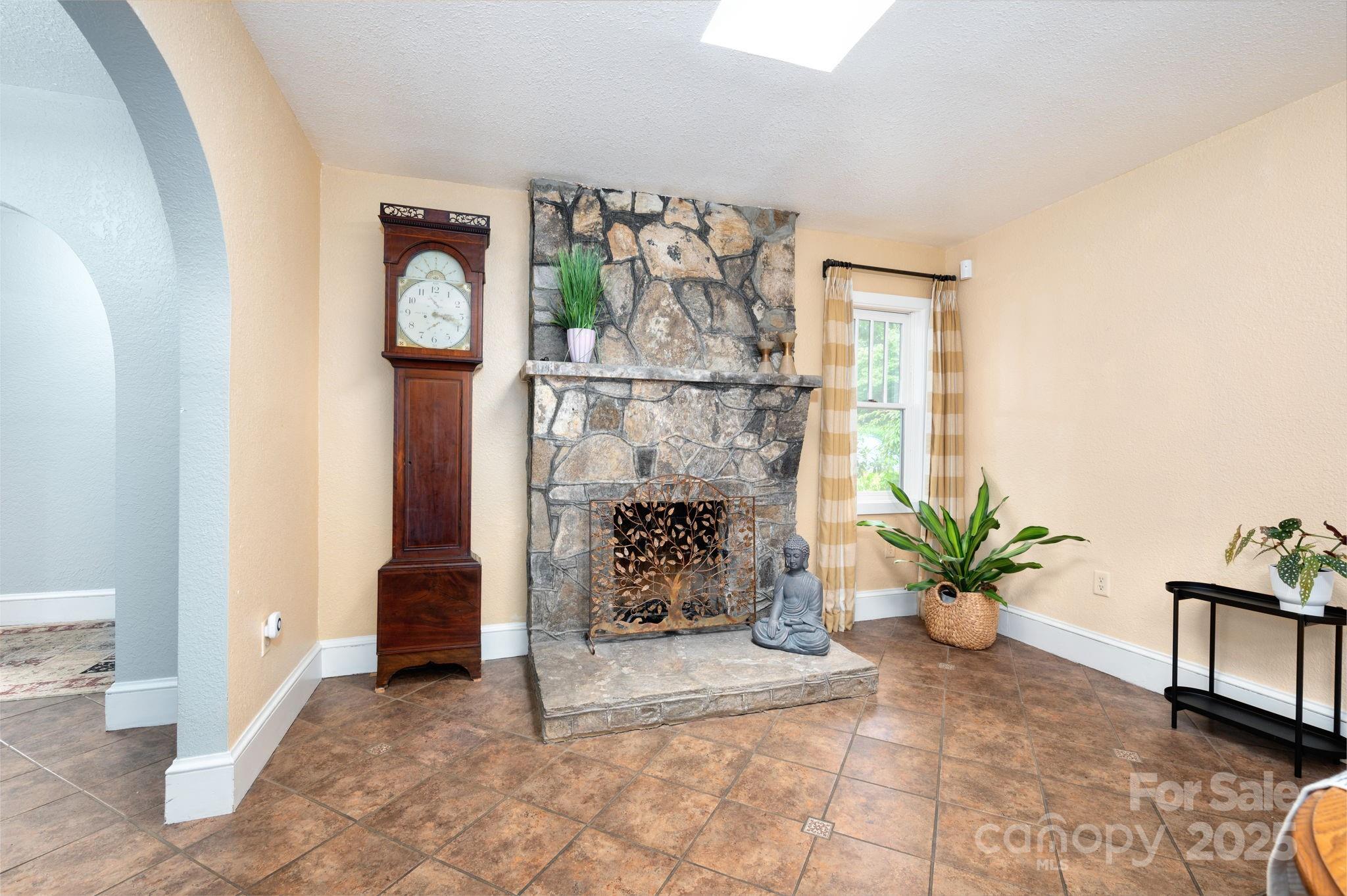 115 Oakland Road