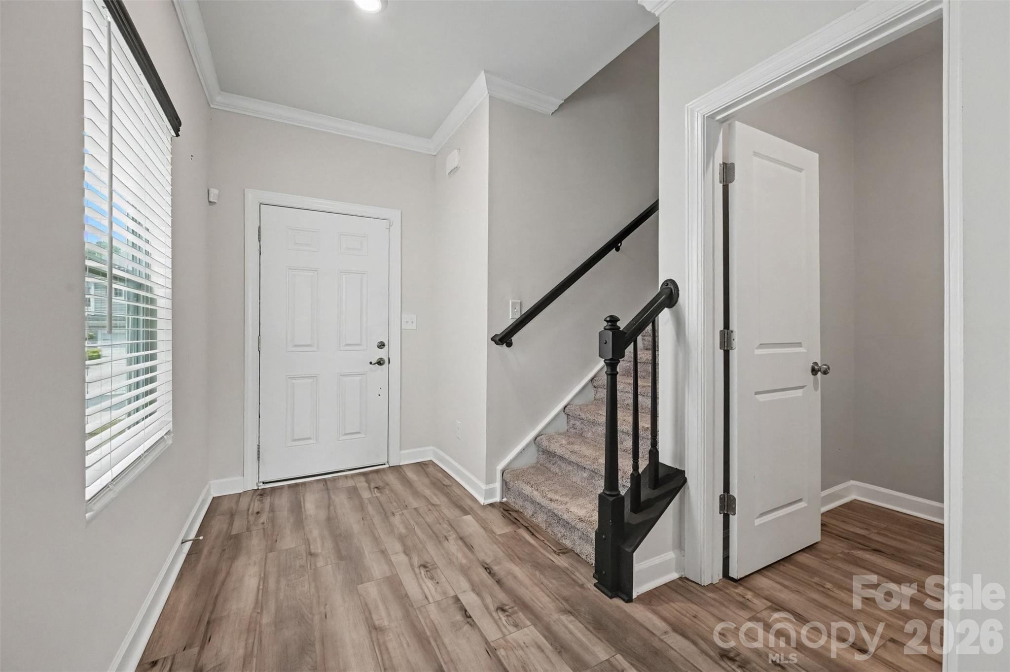527 Palmarosa Street