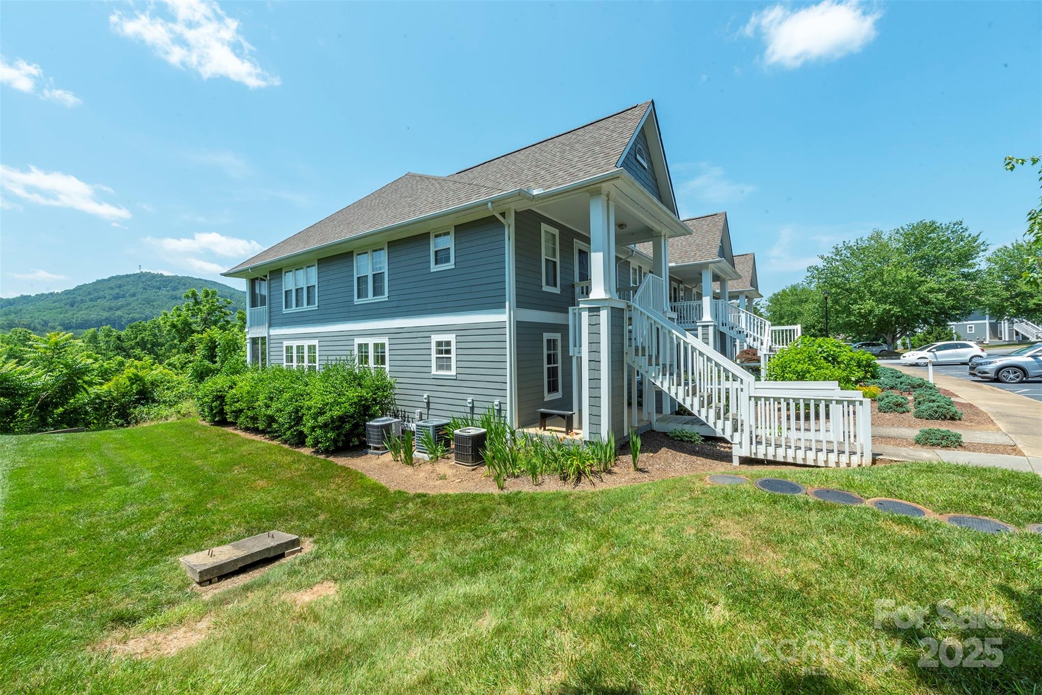 3101 Idle Hour Drive