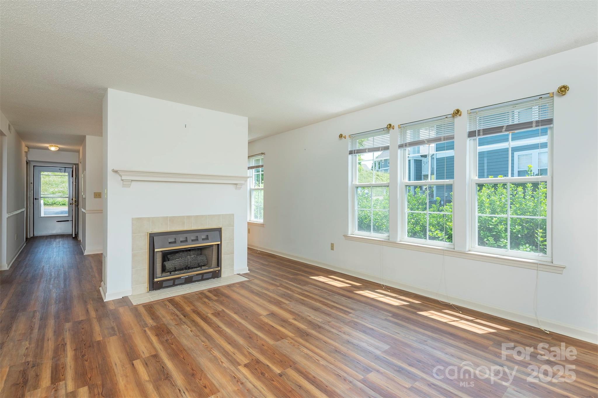 3101 Idle Hour Drive