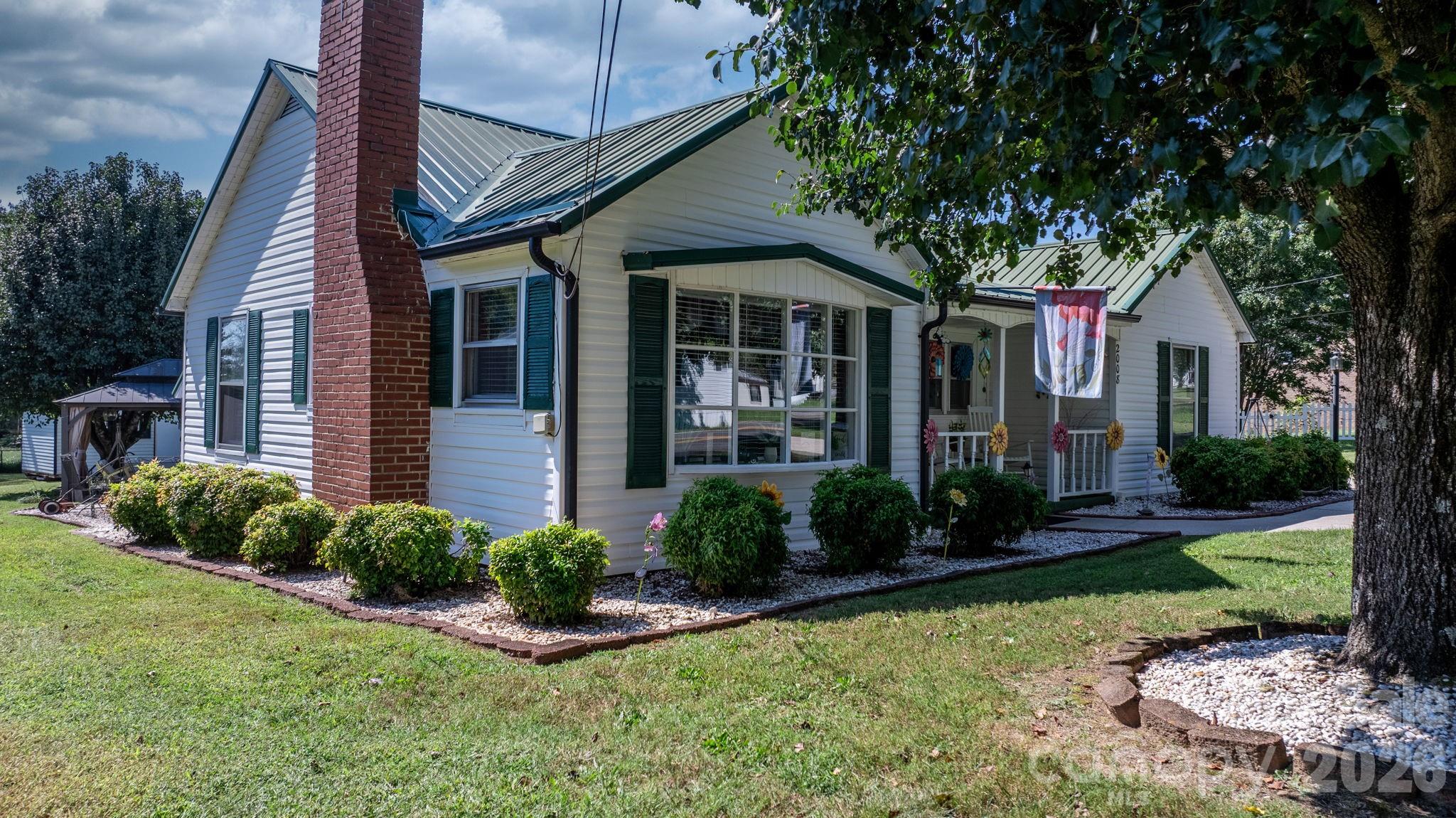 2008 Walt Arney Road