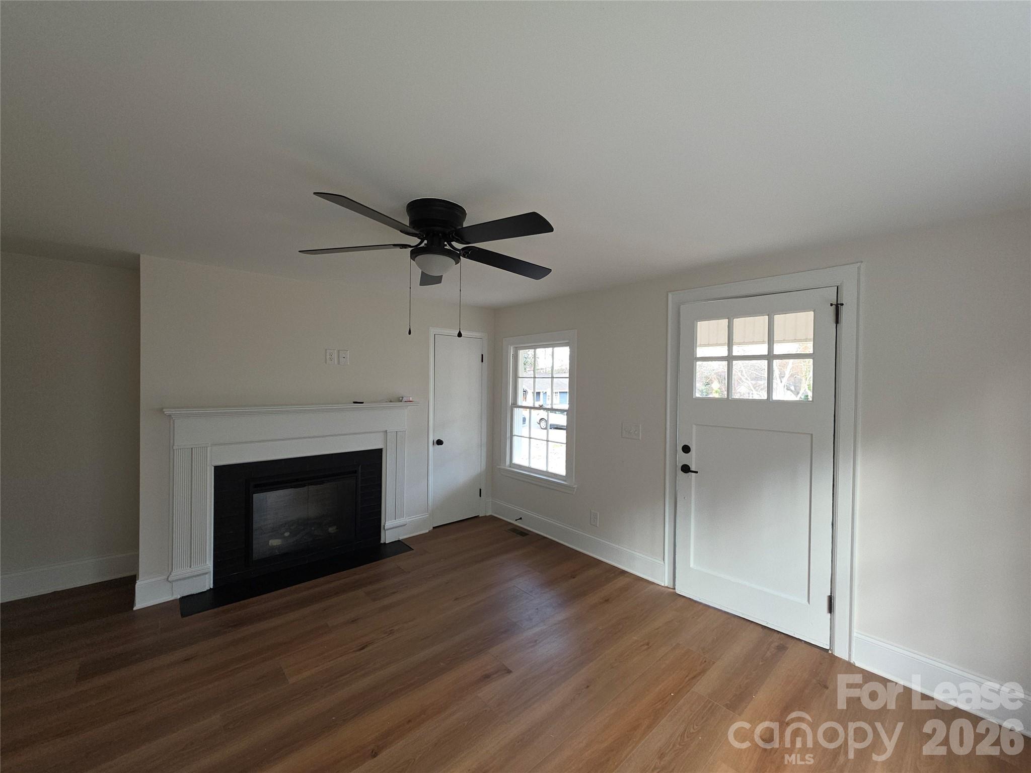 1953 Woodcrest Avenue