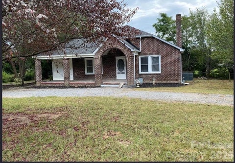 Photo of 1343 S Battleground Avenue, Kings Mountain, NC 28086 (MLS # 4419699)