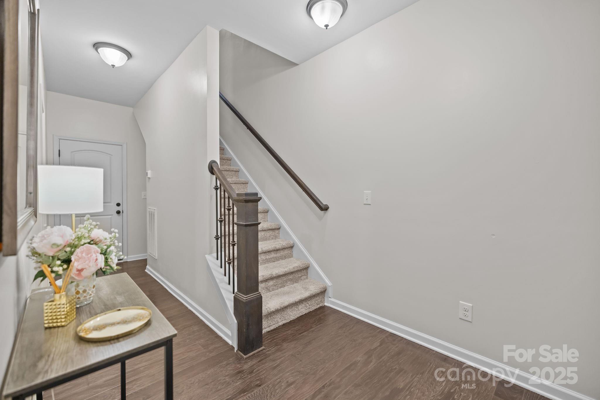 9342 Ainslie Downs Street