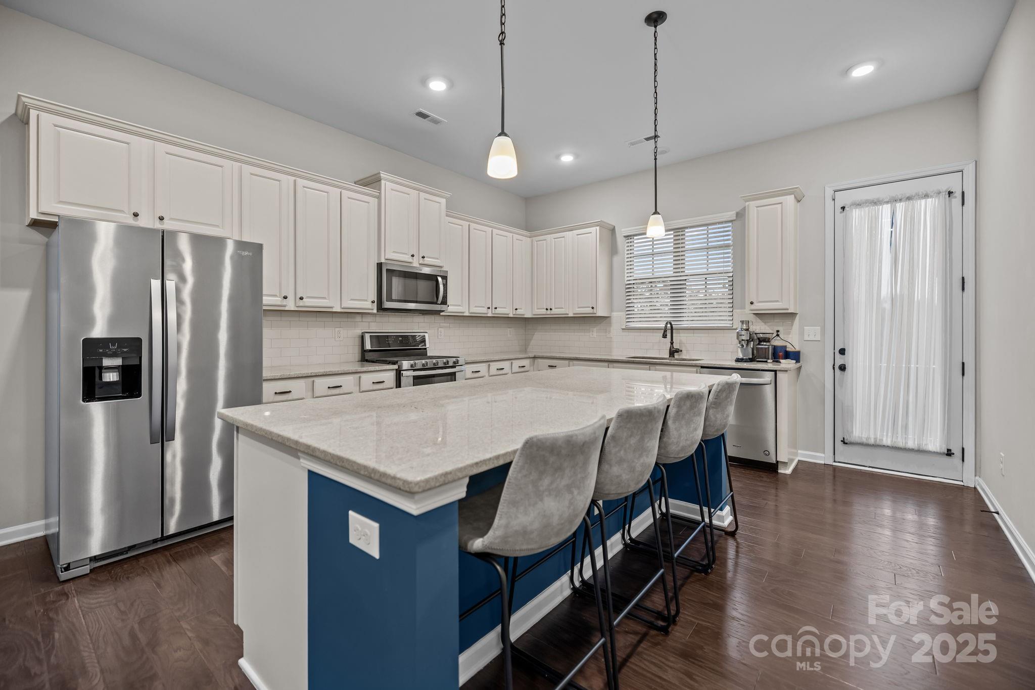 9342 Ainslie Downs Street