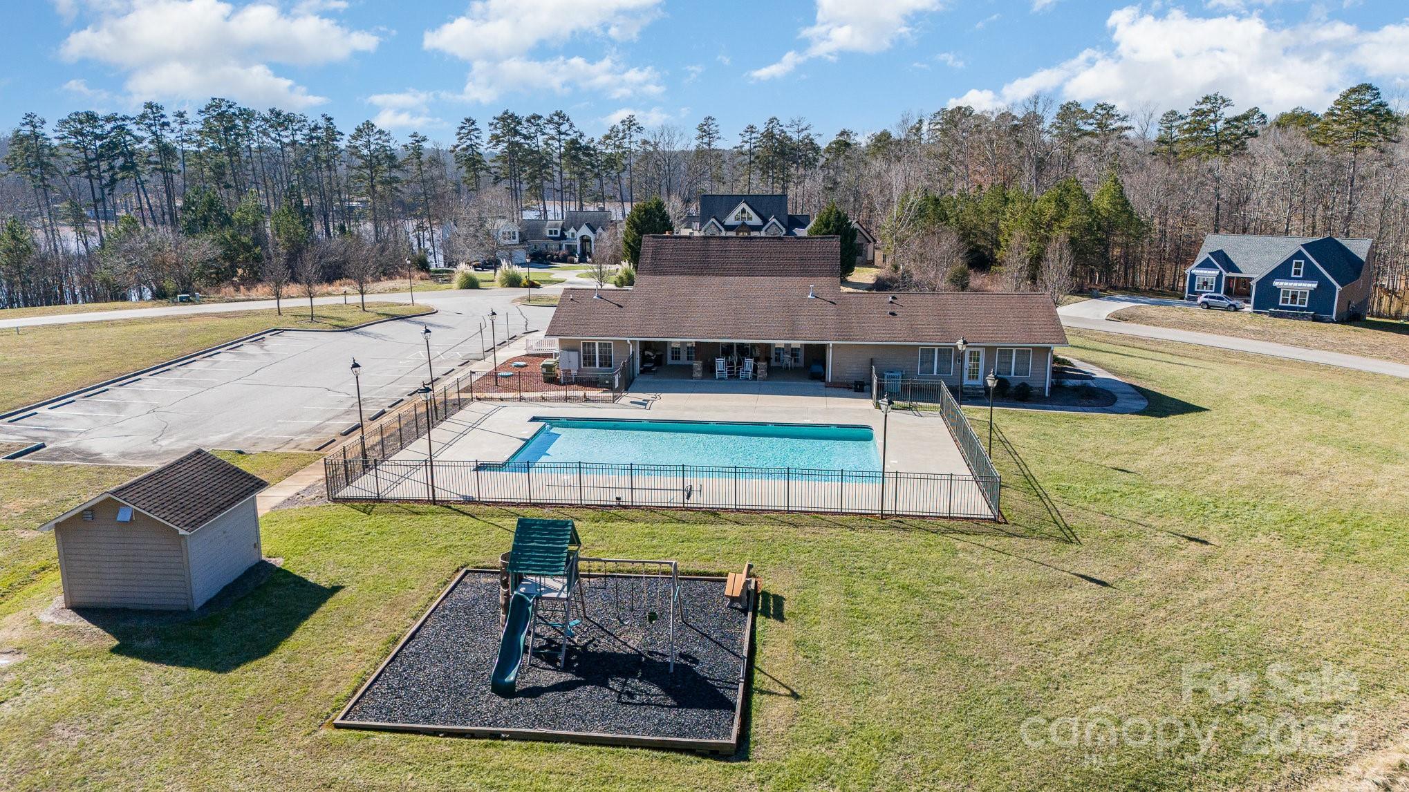 1261 Sunset Pointe Drive 60