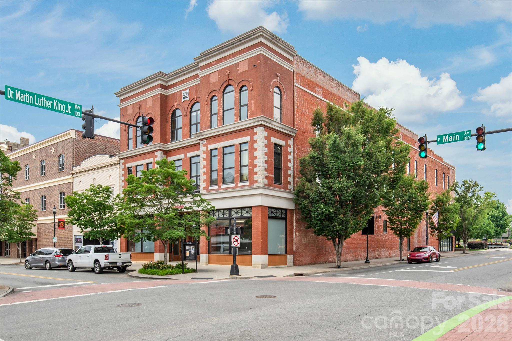 100 W Main Avenue 402