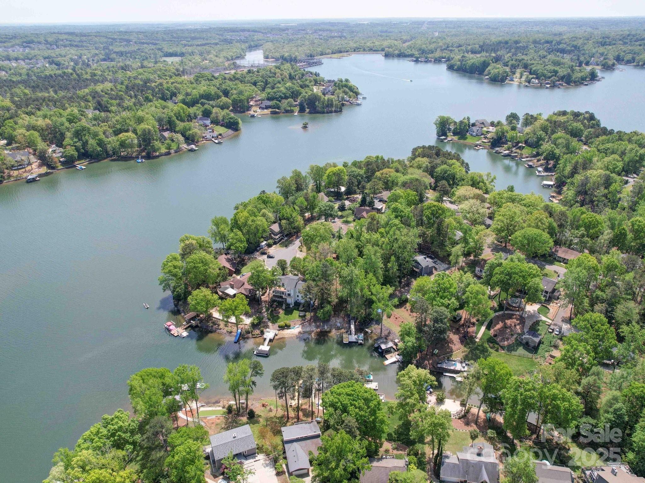 Tega Cay - Residential