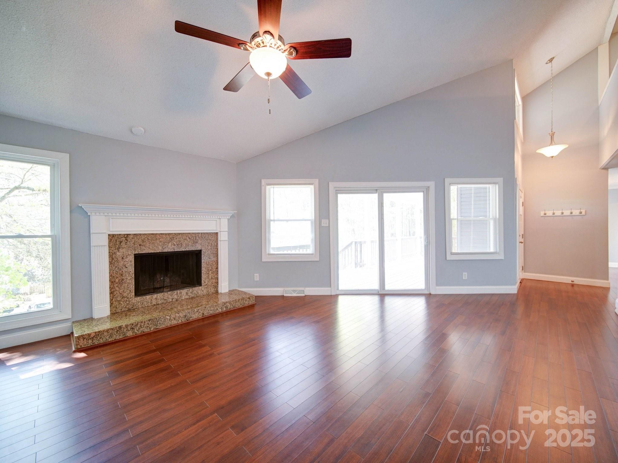 Tega Cay - Residential