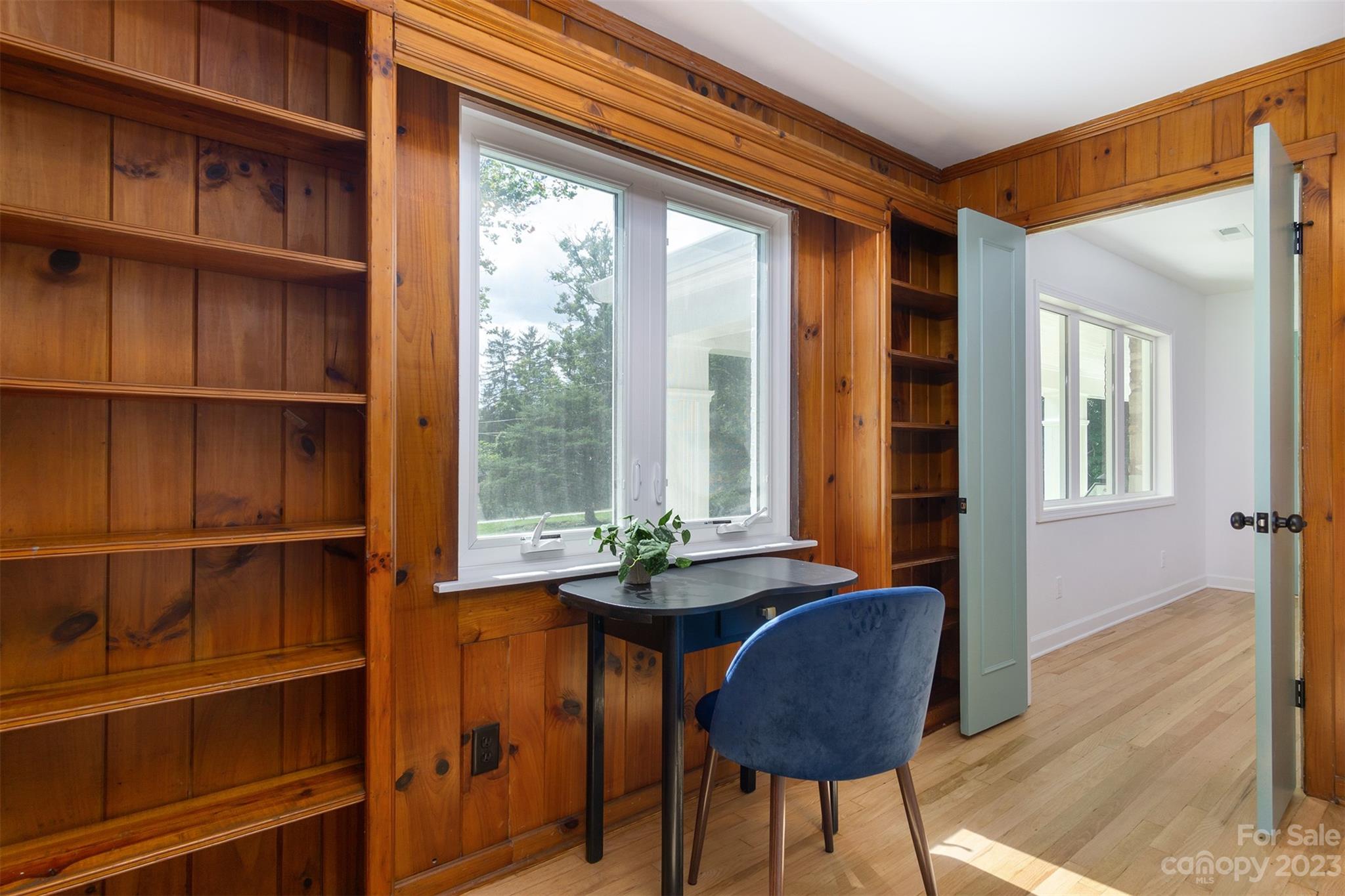 349 Country Club Condominium - Residential