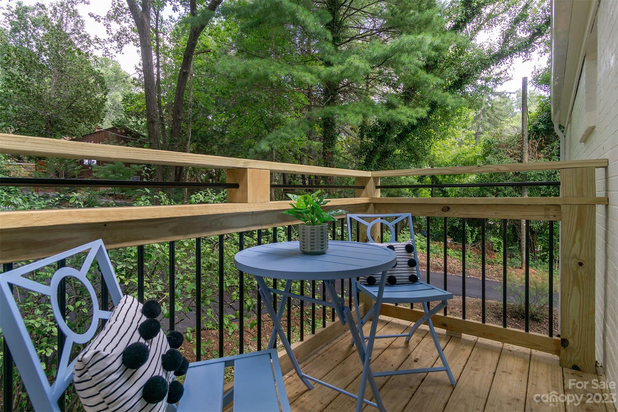 349 Country Club Condominium - Residential