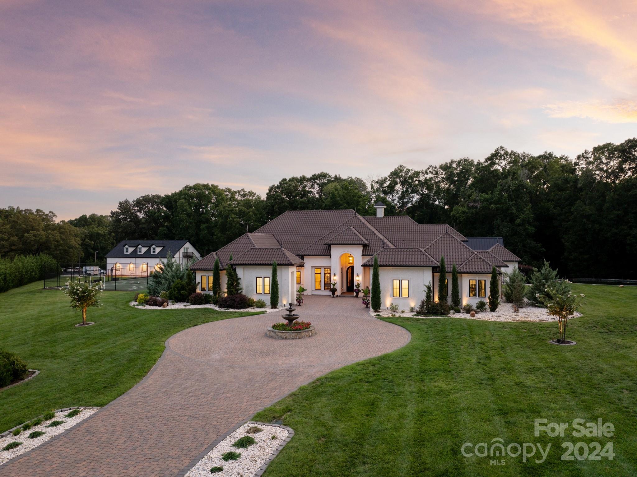 514 Billy Howey Road