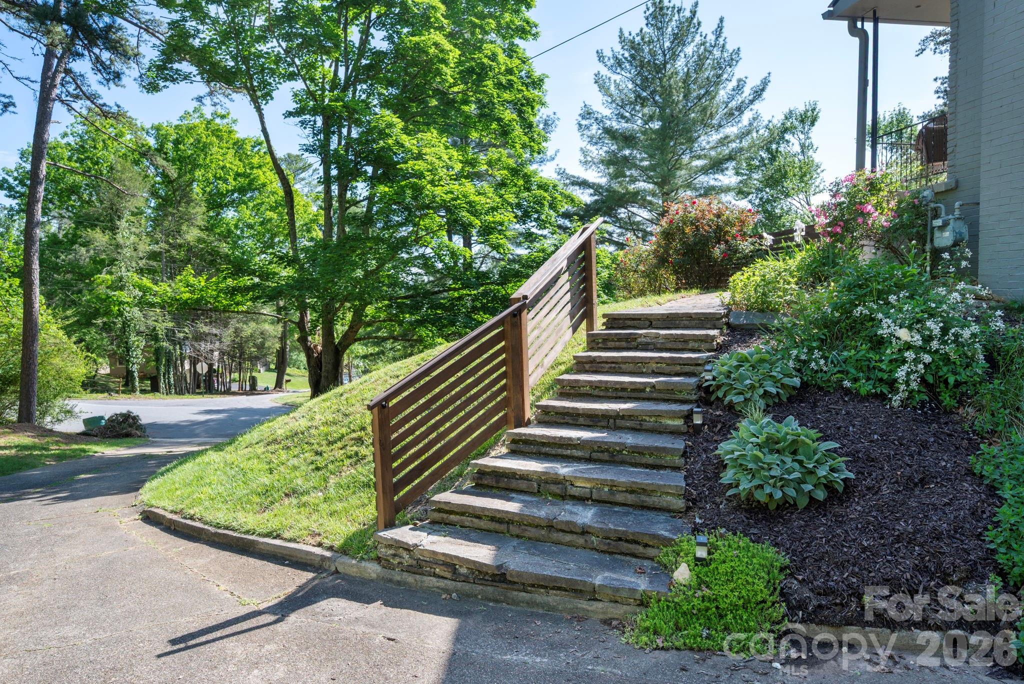 301 Stratford Road