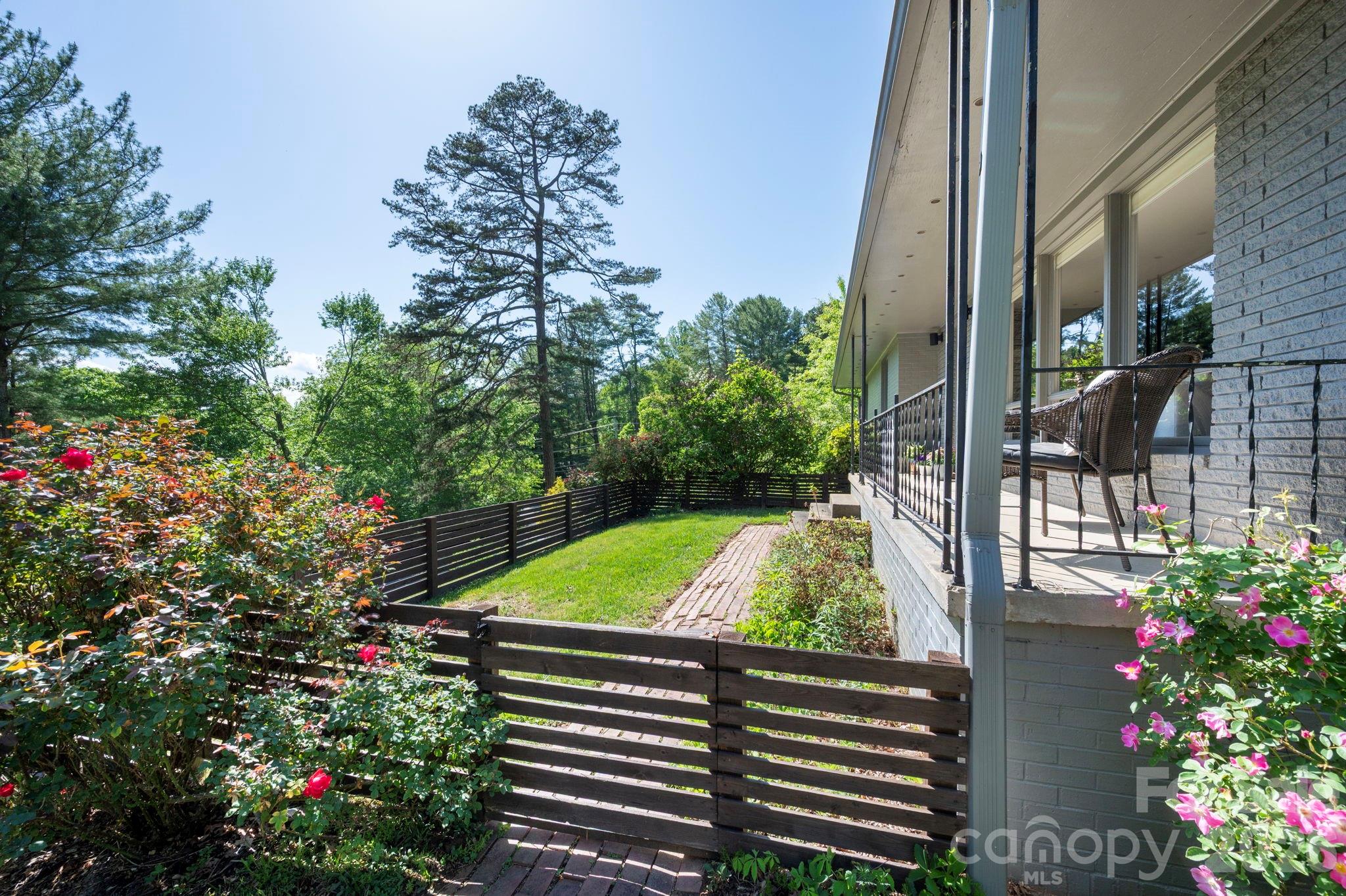 301 Stratford Road