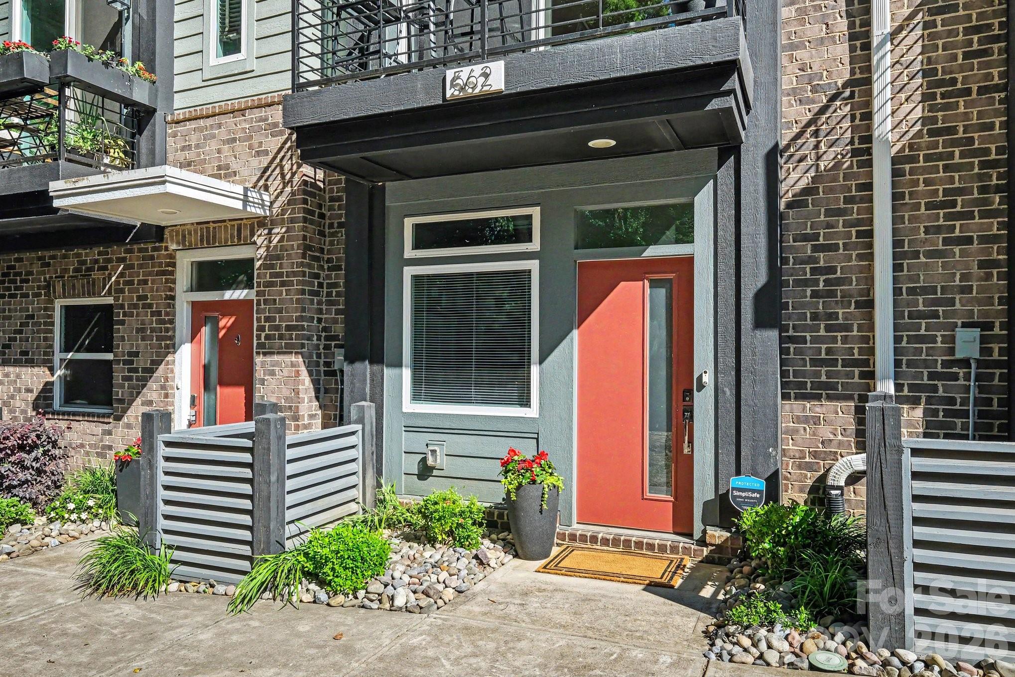 562 West End Drive