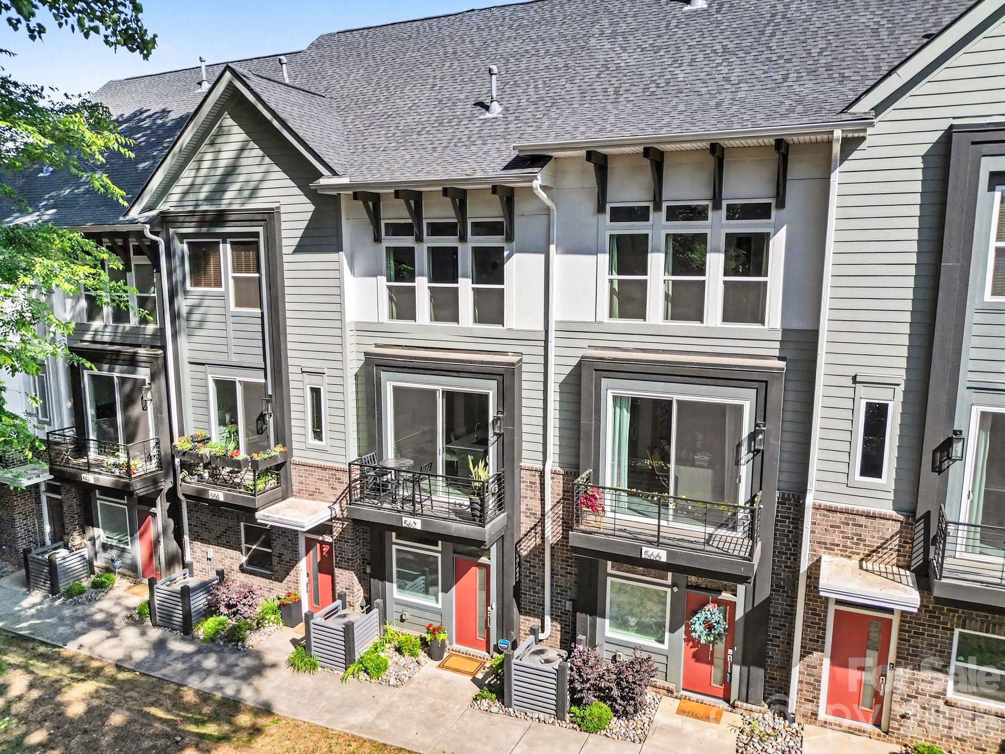 562 West End Drive