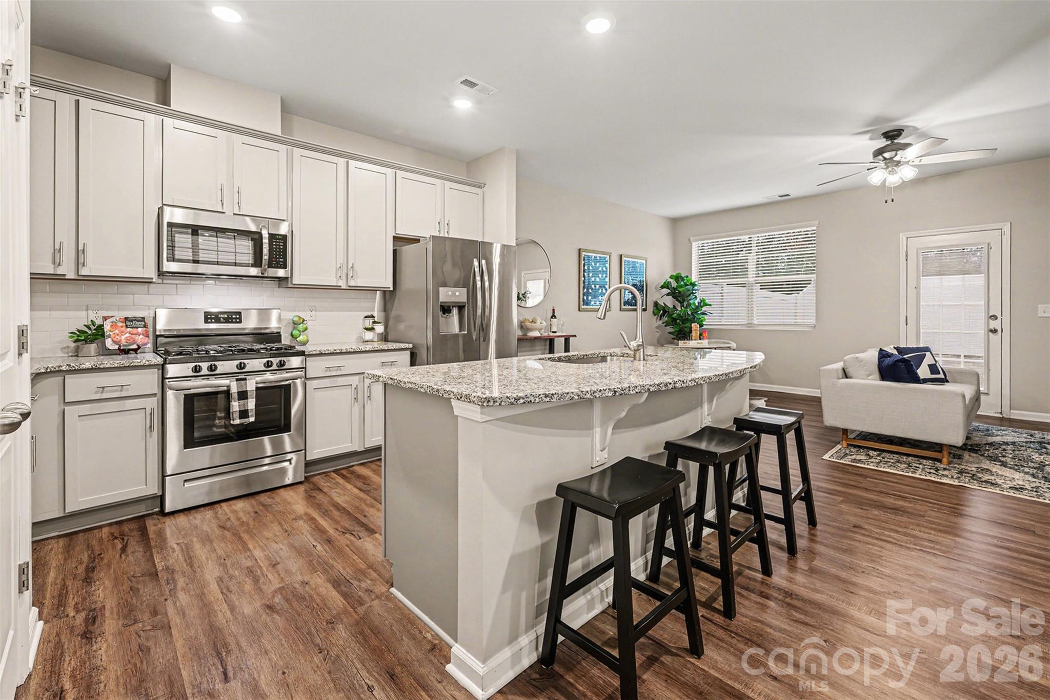 9458 Avery Lilac Lane