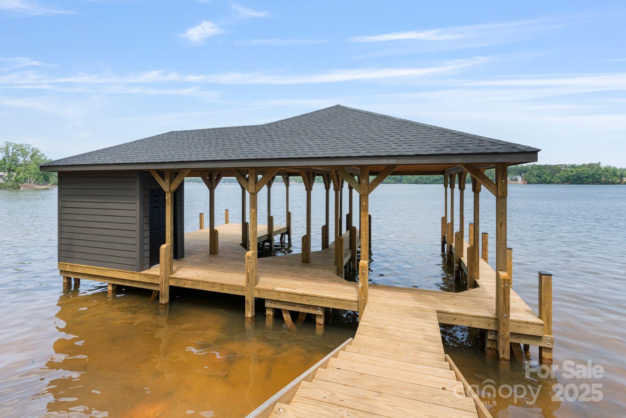 8066 Edgewater Drive 103