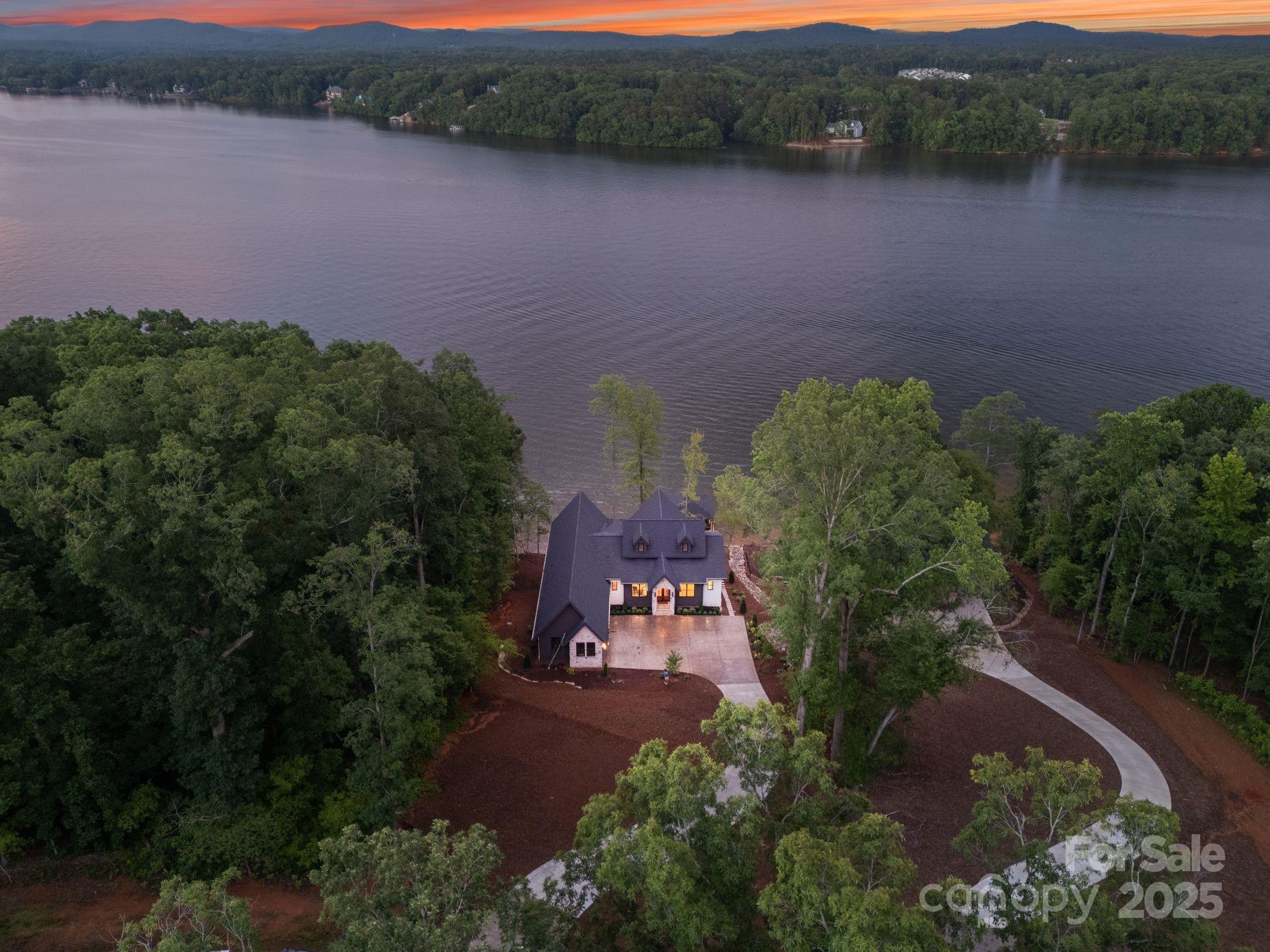 8066 Edgewater Drive
