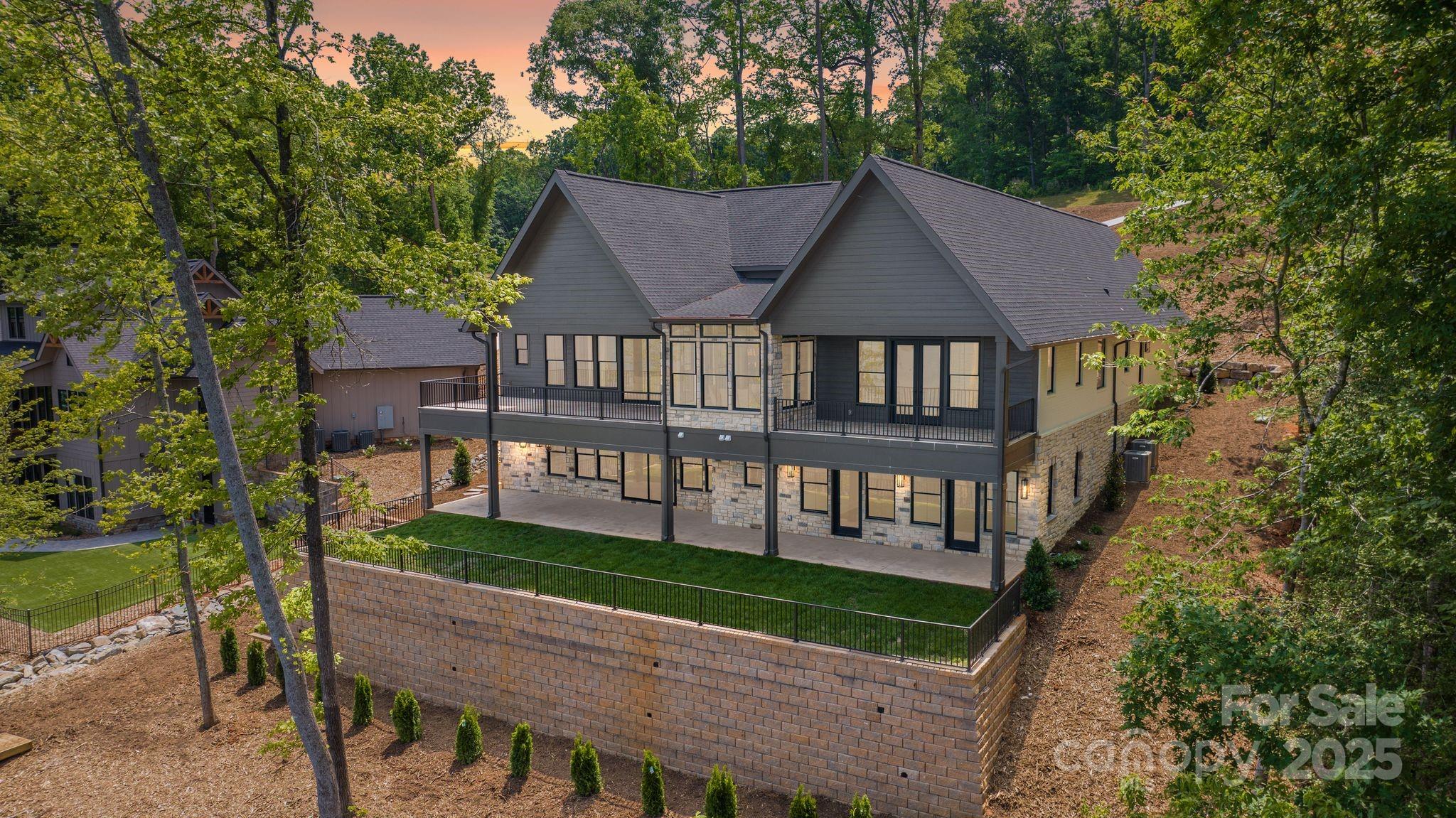 8066 Edgewater Drive 103