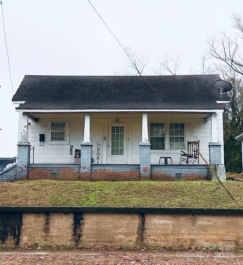 220 E Catawba Avenue