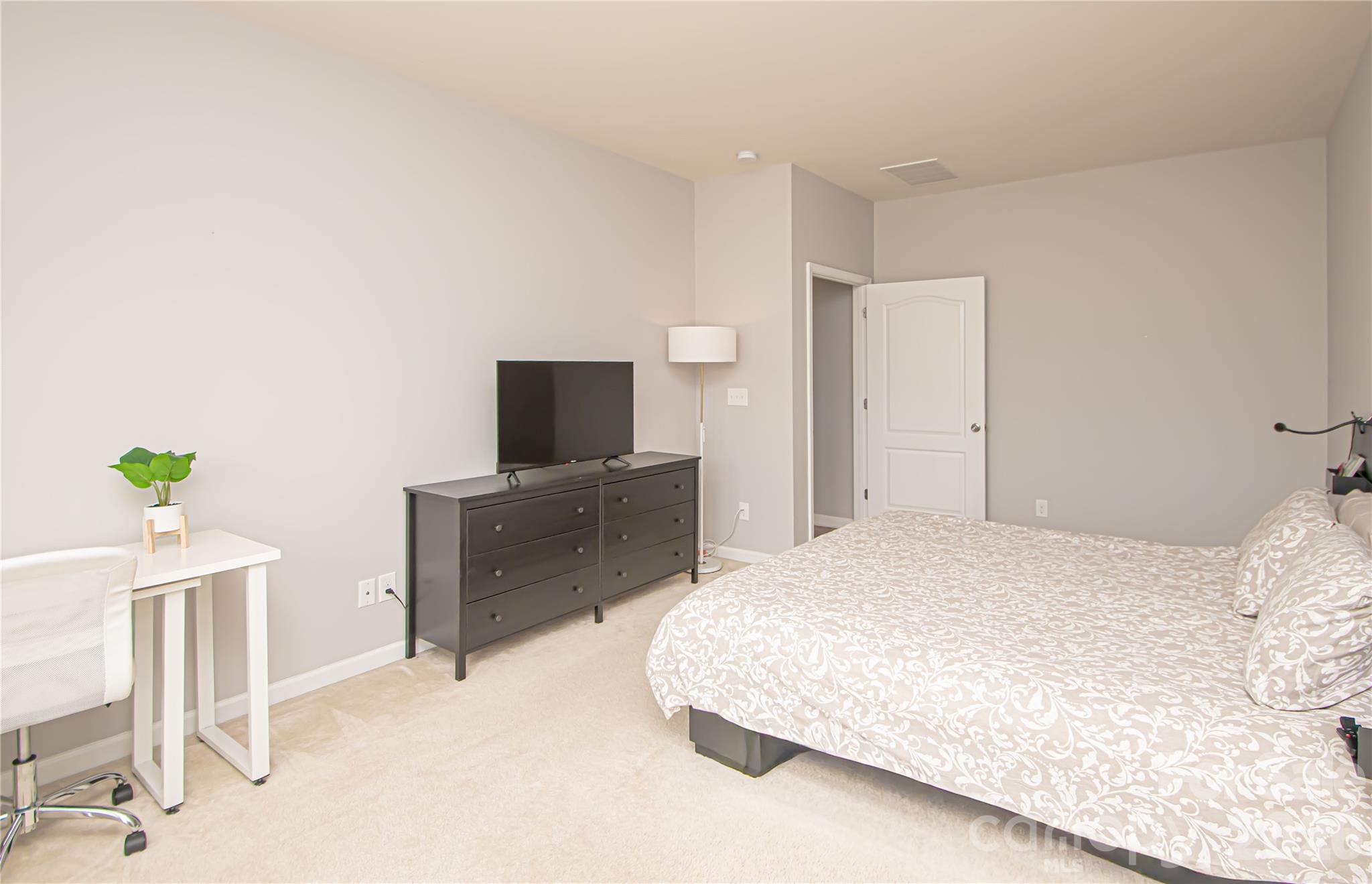Clarabella - Residential