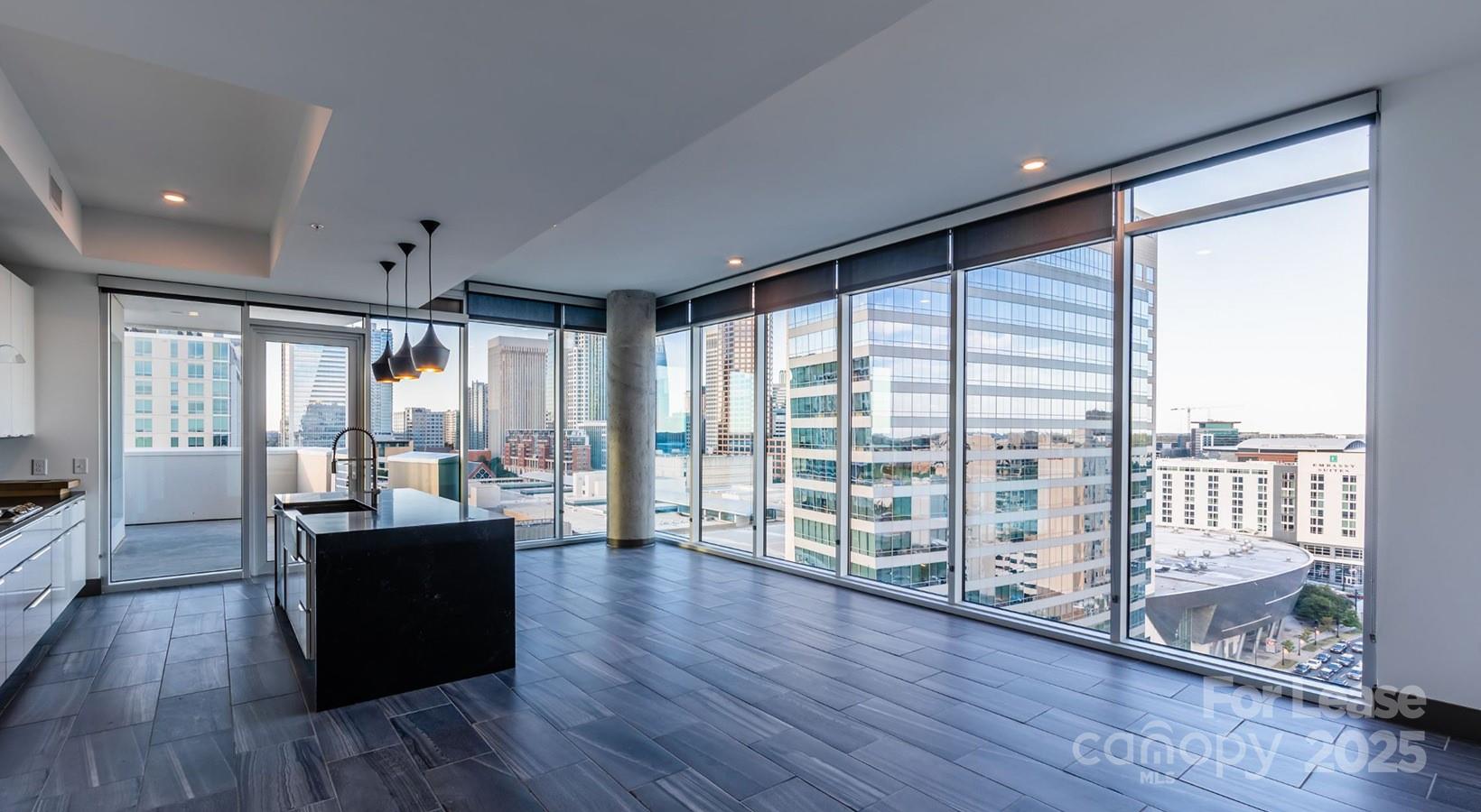 Charlotte, North Carolina 28202, United States, 2 Bedrooms Bedrooms, ,2 BathroomsBathrooms,Residential,Active,58707