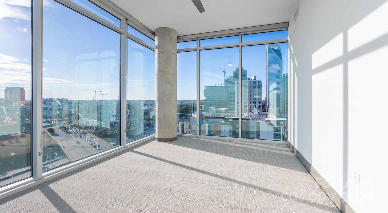 Charlotte, North Carolina 28202, United States, 2 Bedrooms Bedrooms, ,2 BathroomsBathrooms,Residential,Active,58707