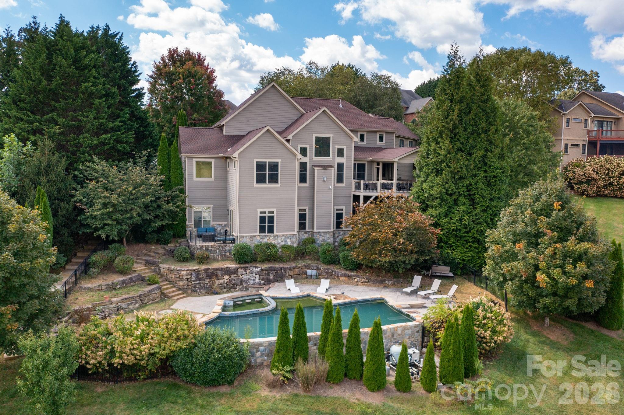 Waterford Lakes - Residential